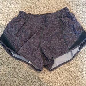 Lululemon Hotty Hot Short 2.5”